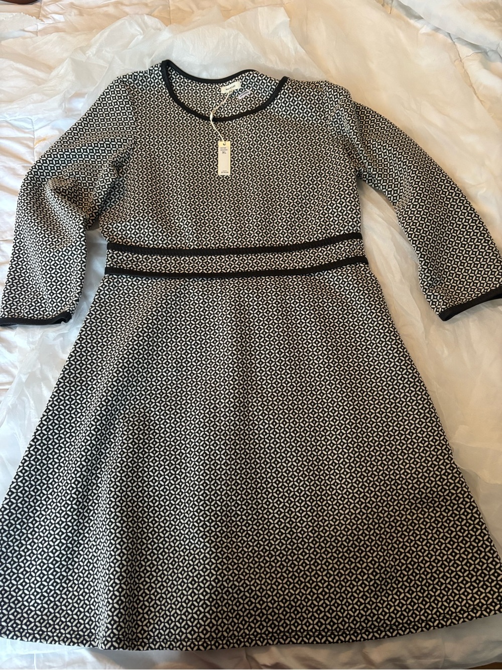 Max Studio Black and White Long Sleeve Fit-and-Flare Dress
